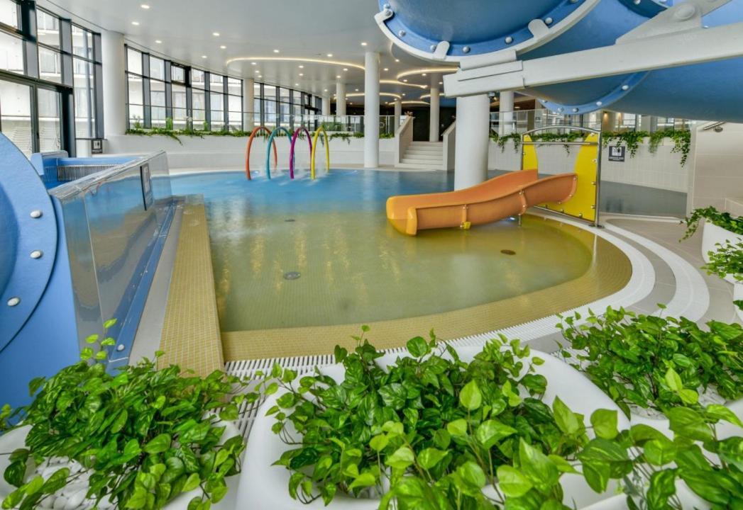 Polanki Aqua Apartament Flora Kolobrzeg Exterior photo