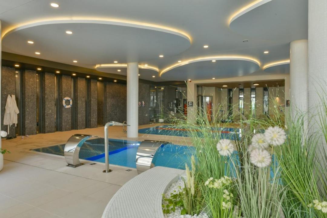Polanki Aqua Apartament Flora Kolobrzeg Exterior photo